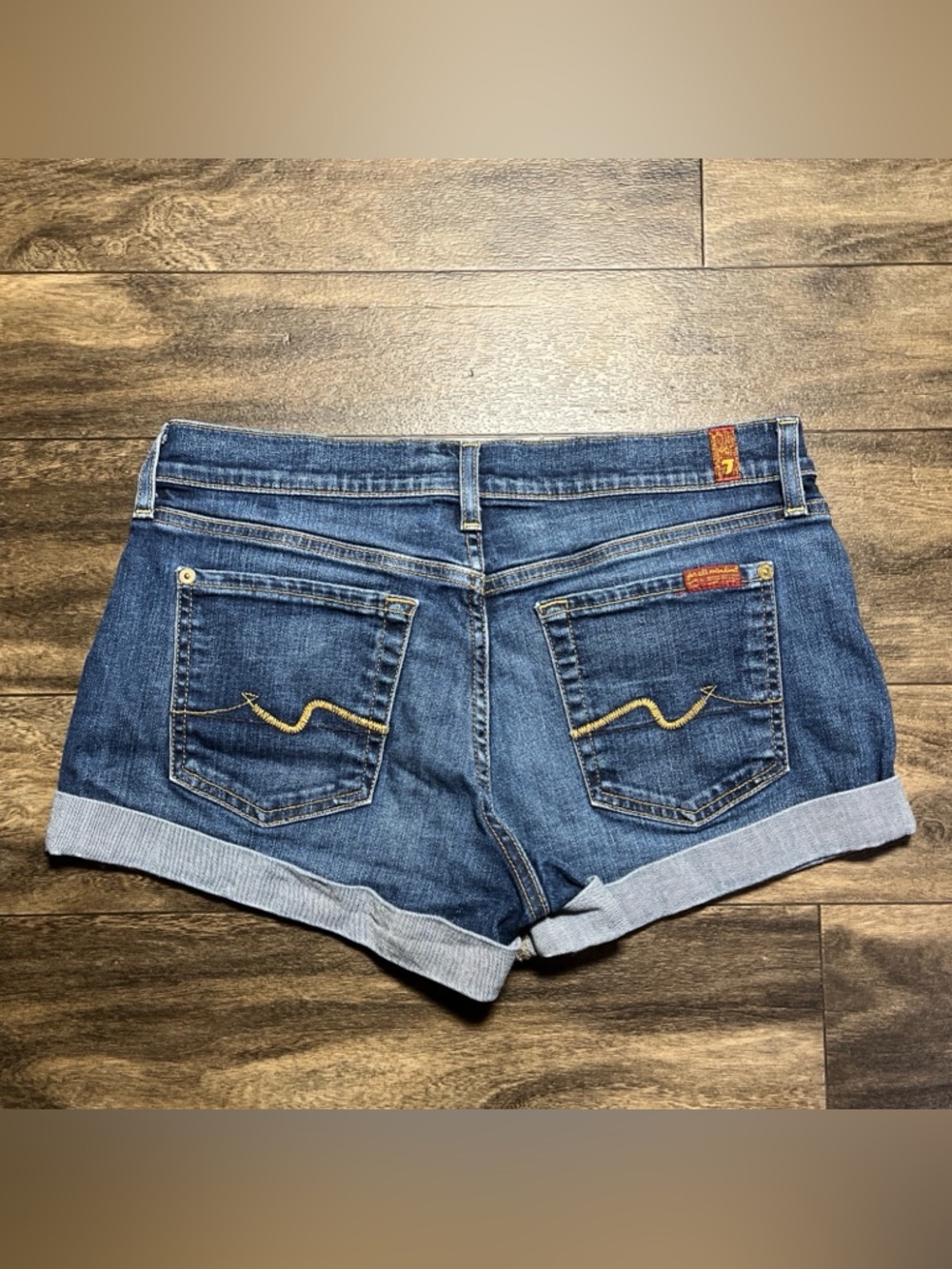 7 For All Mankind Womens Cuffed Denim Shorts Size 27 Dark Wash AU503644A EUC - Picture 2 of 8